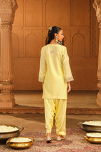 Load image into Gallery viewer, Short kurta with salwar