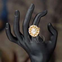 Load image into Gallery viewer, Amol