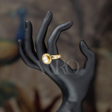 Load image into Gallery viewer, Mehbooba Red