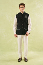 Load image into Gallery viewer, Black Pipen Jacket