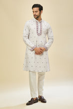 Load image into Gallery viewer, Off White Printed Kurta Set