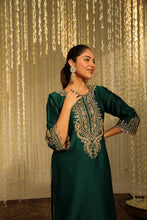 Load image into Gallery viewer, AMAYRA - EMERALD GREEN