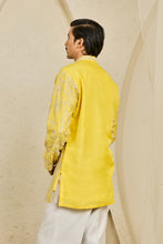 Load image into Gallery viewer, Peela Bagh Kurta Set