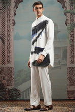 Load image into Gallery viewer, Hand-Painted Kurta with Dabka Embroidery