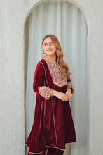 Load image into Gallery viewer, Nisreen - Short Kalidaar Chauga with Salwar