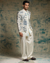 Load image into Gallery viewer, Ivory Embriodered Short Jacket Set