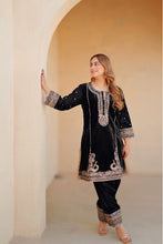 Load image into Gallery viewer, Ayat - Short Kurta with Salwar