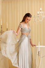 Load image into Gallery viewer, Arche off-white drape saree set