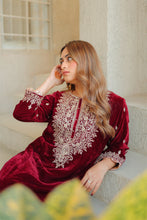 Load image into Gallery viewer, Naima - Short Kurta with Salwar