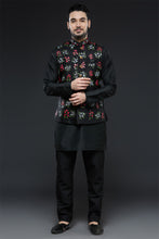 Load image into Gallery viewer, Black Handpainted Vest Set