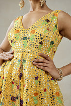 Load image into Gallery viewer, Yellow Patola Silk Suit Salwar Set