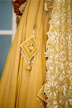 Load image into Gallery viewer, Marigold Muse