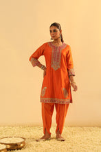 Load image into Gallery viewer, Anjum - Short Kurta with Dhoti