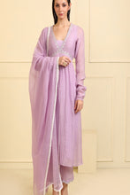 Load image into Gallery viewer, LILAC KURTA SET WITH DUPATTA & PANTS