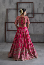 Load image into Gallery viewer, Fuchshia embroidered blouse, lehenga and dupatta