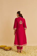 Load image into Gallery viewer, Areefa - Dabka Zardozi Embroidered Rich Banarasi Hotpink Suit & Salwar
