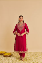 Load image into Gallery viewer, Areefa - Dabka Zardozi Embroidered Rich Banarasi Hotpink Suit & Salwar
