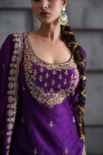 Load image into Gallery viewer, Purple embroidered Kurti, Banarsi lehenga and dupatta