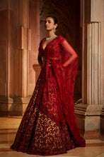 Load image into Gallery viewer, NUDE TULLE LEHENGA CHOLI WITH WORKED BELT AND CONTRASTING ORGANZA DUPATTA WITH AN OPTIONAL TULLE VEIL