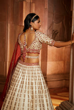 Load image into Gallery viewer, IVORY TAFETTA BRIDAL LEHEHENGA CHOLI SET WITH RED DUPATTA