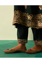 Load image into Gallery viewer, Green Silk Choga Set