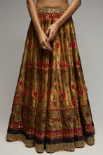 Load image into Gallery viewer, Shiza Lehenga Set
