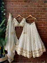 Load image into Gallery viewer, Ivory Sharmily lehenga set