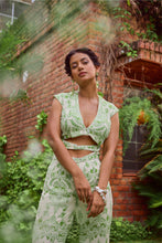 Load image into Gallery viewer, Green Ivy Grace