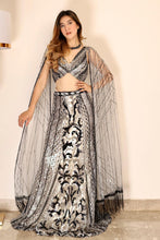 Load image into Gallery viewer, Silver Lining