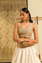 Load image into Gallery viewer, Blouse with lehenga and odhni