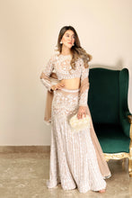 Load image into Gallery viewer, Girlfriends