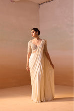 Load image into Gallery viewer, IVORY DRAPED SAREE