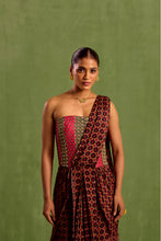 Load image into Gallery viewer, black pre draped saree