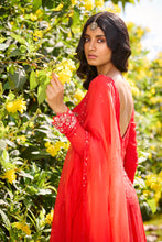 Load image into Gallery viewer, Ariel Kurta And Sharara Set