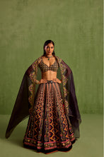 Load image into Gallery viewer, black lehenga set