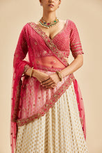 Load image into Gallery viewer, IVORY BANARSI BOOTI LHENGA WITH FUSCHIA CHOLI AND DUPATTA SET
