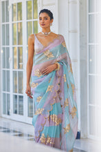 Load image into Gallery viewer, Ash Pink Flower Saree Set