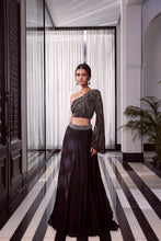 Load image into Gallery viewer, BLACK ONE-SHOULDER BLOUSE WITH SKIRT
