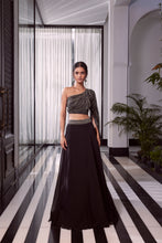 Load image into Gallery viewer, BLACK ONE-SHOULDER BLOUSE WITH SKIRT