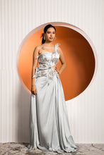 Load image into Gallery viewer, LILY GOWN