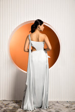 Load image into Gallery viewer, LILY GOWN