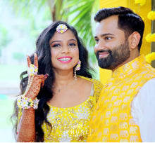 Load image into Gallery viewer, Ivory Floral Jewellery Set (Wbtdeh-03)