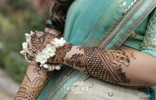 Load image into Gallery viewer, Ivory Floral Jewellery Set (Sstpjh-04)