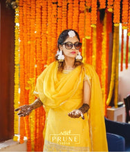 Load image into Gallery viewer, Ivory Floral Jewellery (Set Sstjk-02)