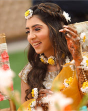 Load image into Gallery viewer, Yellow And White Floral Jewellery Set (Wbtde3Chk-04)