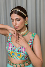 Load image into Gallery viewer, Swarovski Crystal Necklace With Green Beads