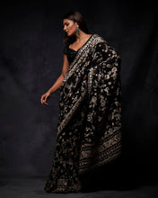 Load image into Gallery viewer, Black Ivory Saree