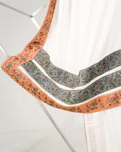 Load image into Gallery viewer, White Stole