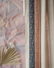 Load image into Gallery viewer, Pink Pashmina shawl