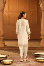 Load image into Gallery viewer, Short kurta with dhoti

